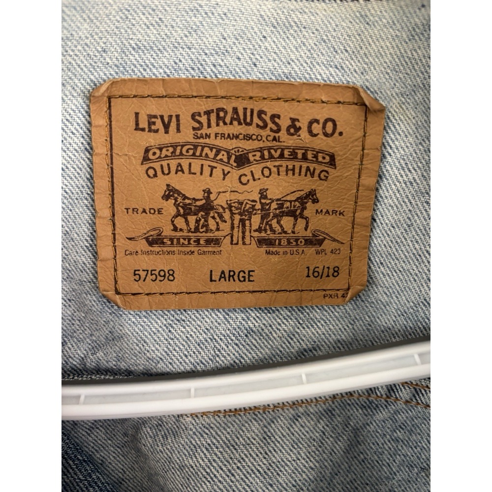 Vintage Levi's Denim Jacket Made In USA Womens Large Light Wash Cropped Trucker - Picture 4 of 12